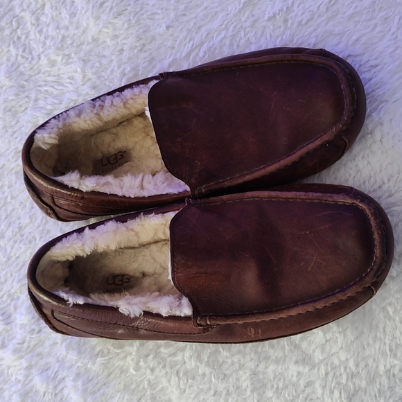 UGG Other - Men's UGG slippers size 10